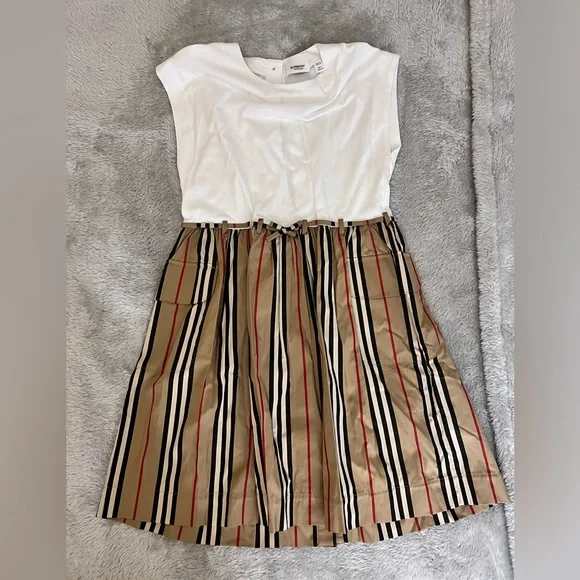 Burberry Girls dress - Picture 2 of 2